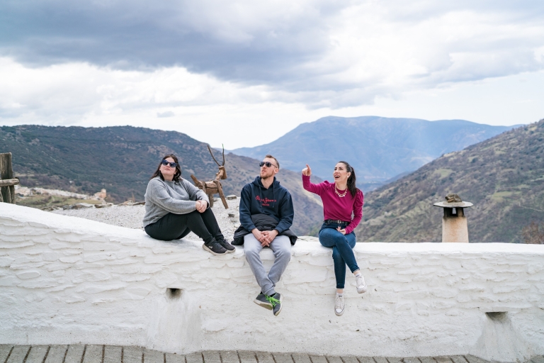 Von Granada: Tagesausflug durch AlpujarraGruppentagesausflug durch die Alpujarra mit Treffpunkt
