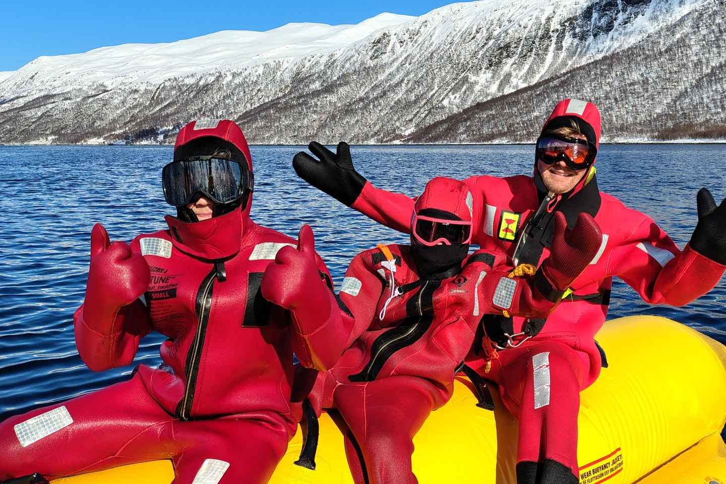 Troms: Banana Tube Ride with Arctic Floating - Tromsø: Banana Tube Ride with Arctic Floating