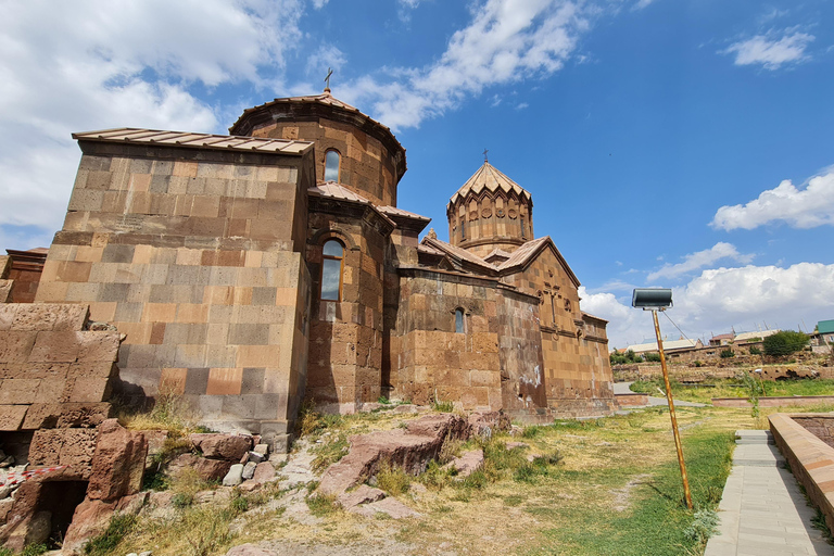 Best of Gyumri with Black Fortress & Harichavank Tour