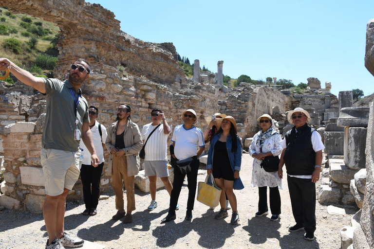 Kusadasi: Ephesus Private Tour with Turkish Bath Experience