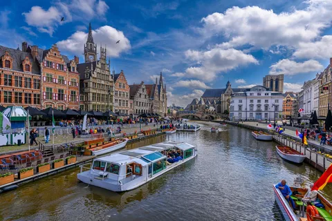 Brussel: Rondvaart Brugge & Gent + Chocoladebezoek