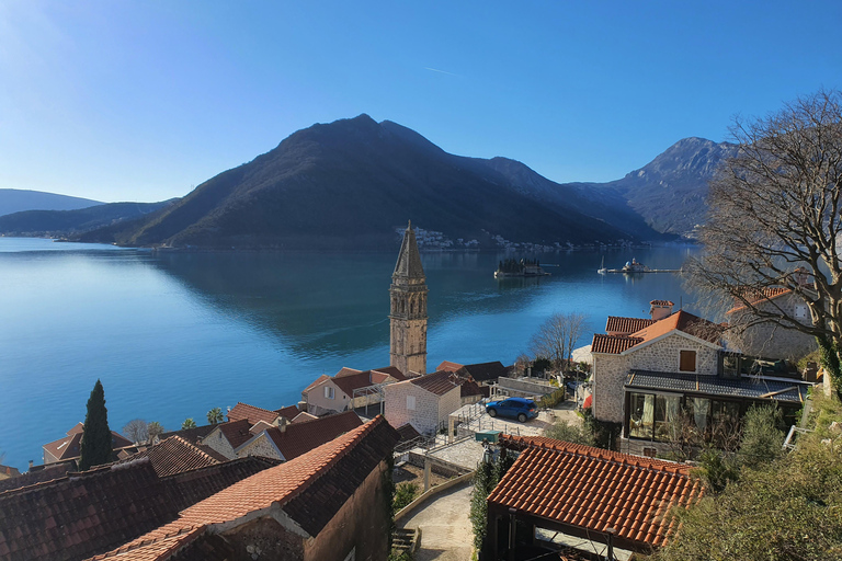 Kotor: Tuk-tuk Tour to Perast with Free Time and a Swimming Stop