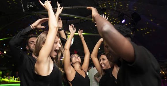 Sousse: Wild Nightclub Entry with Hotel pickup and dropoff