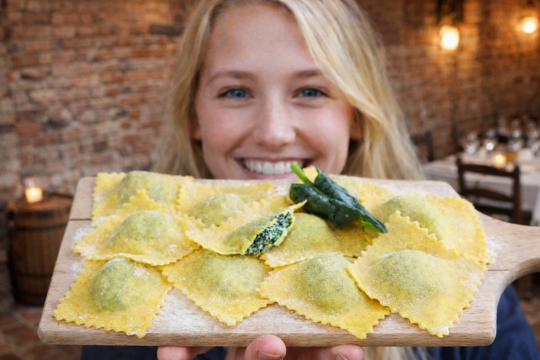 Florence: Ravioli & Pasta Cooking Class & Wine + Gift Apron Private Cooking Class