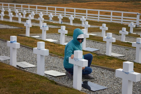 Falkland Islands: Argentine Cemetery & War History Tour