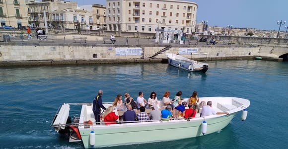 1-hour boat tour of Ortigia, sea caves with swimming stop