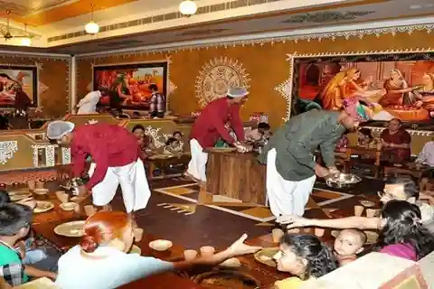 Tour serale della città di Jaipur e cena a Chokhi Dhani