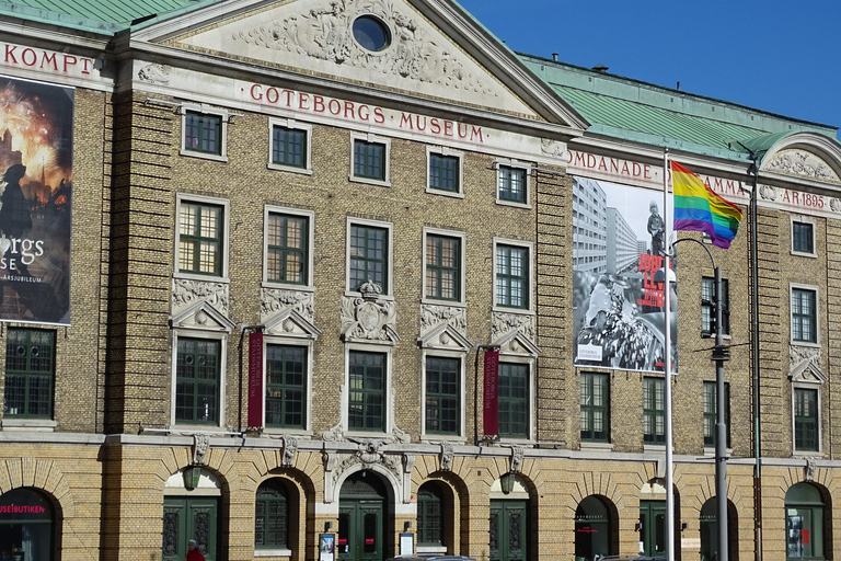 Private Family Walking Tour in Gothenburg Botanical Garden