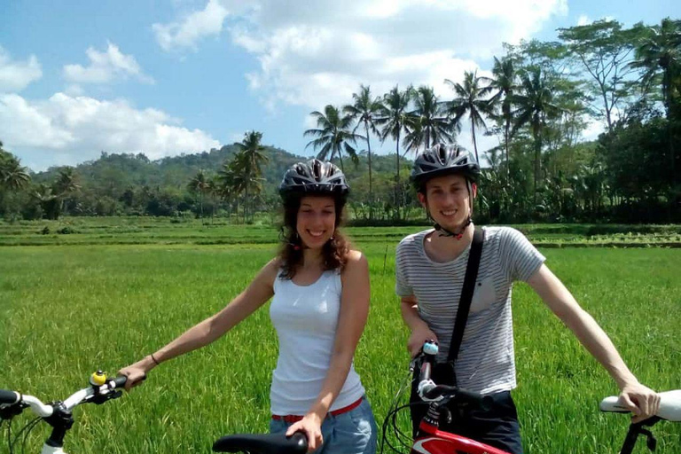 Borobudur tample, Cycling & Elo River Rafting Tour