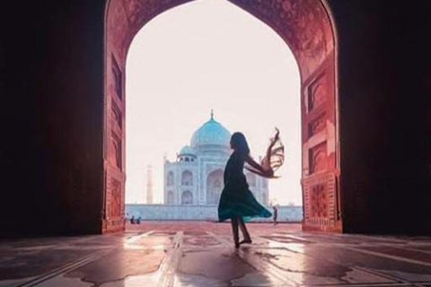 Excursão de um dia ao Taj Mahal e ao Forte de Agra a partir de PunePasseio sem voos