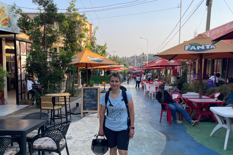 Kigali: Eco City Tour by Electric Car with Coffee Stop