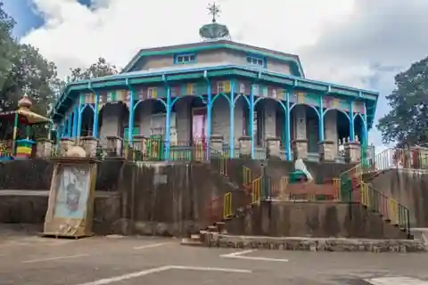 Addis Ababa: Entoto hill and Mercato Market layover tour