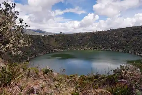 De Bogotá: Explore o vilarejo de Guatavita, a lagoa e a "Casa Loca".