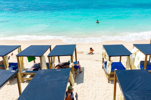 Cartagena: Día completo en playa tranquila con instalaciones y almuerzo