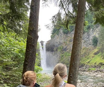 From Seattle: Snoqualmie Falls and Wineries Tour w/ Transfer