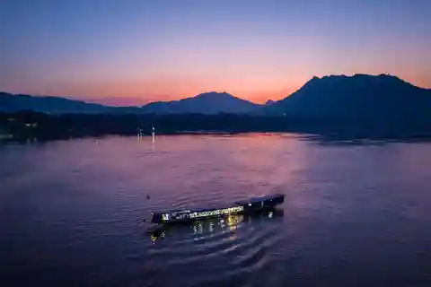 Luang Prabang: ¡Relájate con un tour al atardecer por el Mekong!