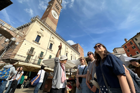 Verona: Guided Small Group Walking Tour of the City of Love