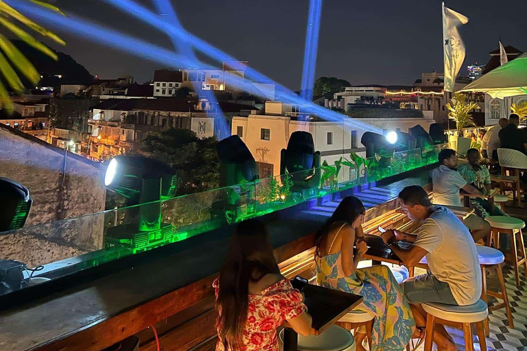 Panama City: esperienza nei bar locali — Notti a Casco ViejoPanama City: esperienza nei bar locali — notti a Casco Viejo