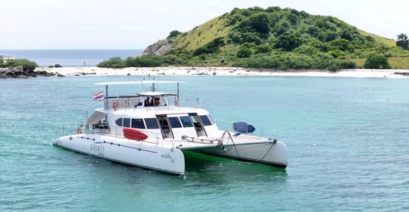 Pattaya: Exclusive 3-Island Catamaran Tour with Buffet Lunch
