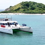 Pattaya: Exclusive 3-Island Catamaran Tour with Buffet Lunch Pattaya: Exclusive 3-Island Catamaran Tour with Buffet Lunch