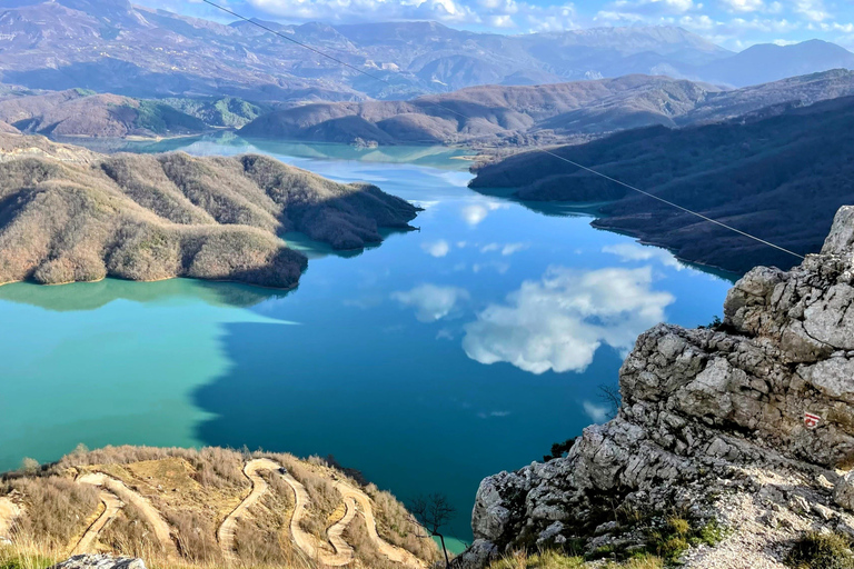 Randonnée sur le mont Gamti et le lac Bovilla depuis Tirana en Land Rover