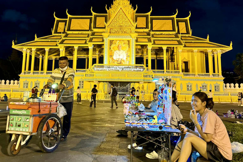Phnom Penh Evening Cyclo Tour