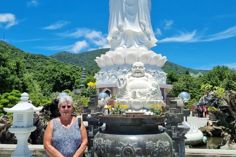 Ontdek Son Tra: legendarische jeeptour in het spoor van het Amerikaanse legerOntdek Son Tra: een avontuurlijke tour in een legendarische jeep van het Amerikaanse leger