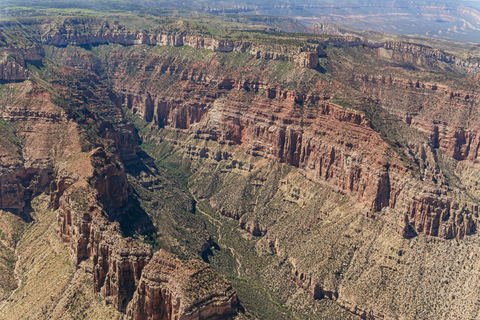 Grand Canyon Village: Wycieczka samolotem po południowej krawędzi Wielkiego KanionuLot samolotem nad Wielkim Kanionem i wycieczka Hummerem