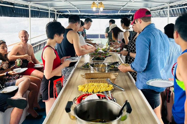 普吉岛：黄昏海上独木舟之旅与发光浮游生物