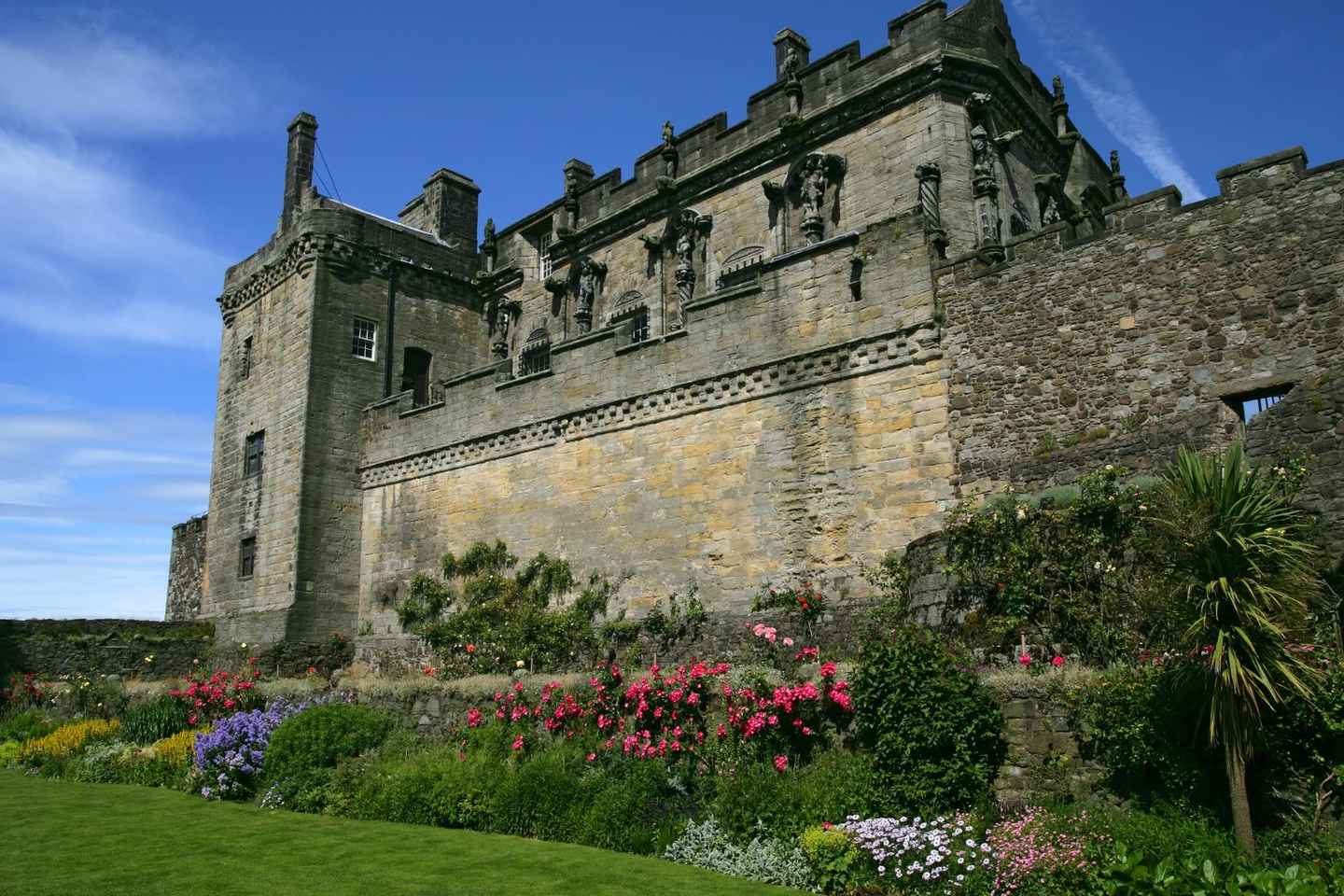 Glasgow: Stirling Castle, Loch Lomond Walk, and Whisky Tour - Glasgow: Stirling Castle, Loch Lomond Walk, and Whisky Tour