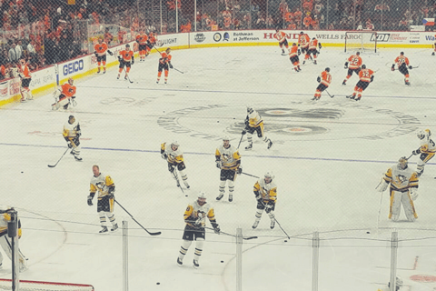 Philadelphia: Philadelphia Flyers Ice Hockey Game Ticket Lower Goal