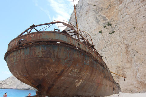 Zante : plage des naufrages, grottes bleues et visite des grottes de Xigia