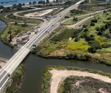 Santa Barbara: Beach and Coastline Helicopter Tour