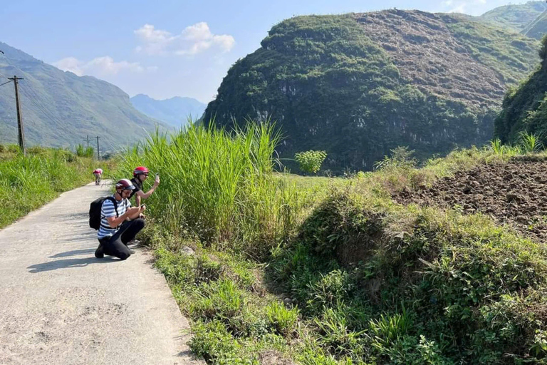 Von Ha Noi aus: 3-tägige Cao Bang Loop Tour Besuch eines lokalen Dorfes