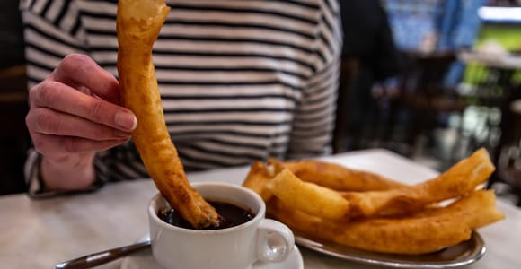Seville: Food Tour with 10 Tastings of Tapas, Ham, Churros