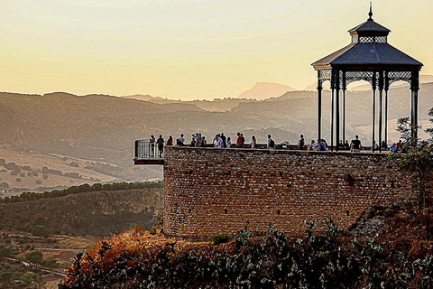 De Málaga: Tour completo por Ronda e Setenil de las BodegasTour guiado por Ronda e Setenil - Da estação de trem de Málaga