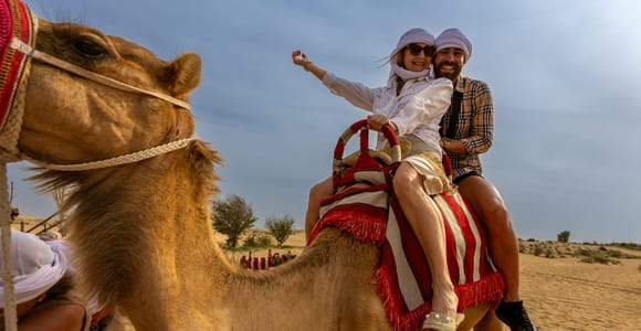 Abu Dhabi: Wüstensafari, Quad Bike, Kamele & Sandboarding