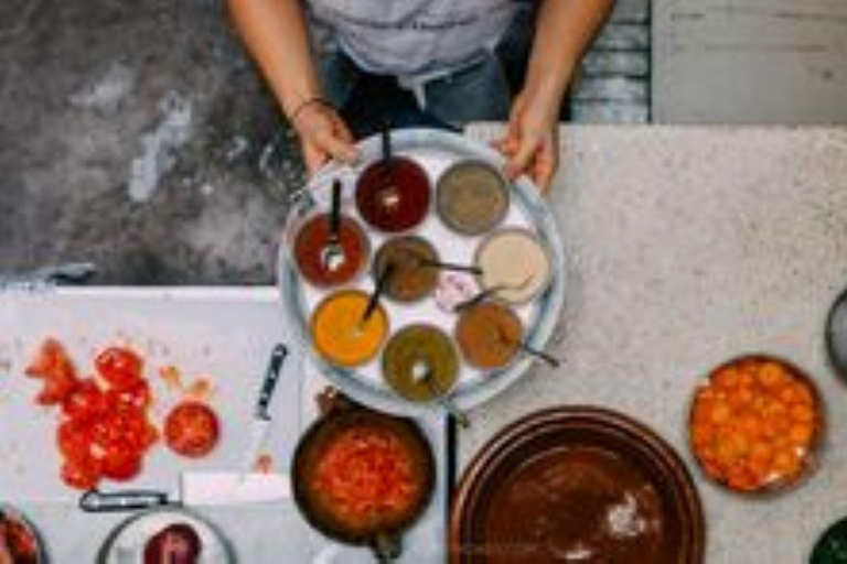 Matlagningskurs i marockansk mat med en lokal kock i Marrakech