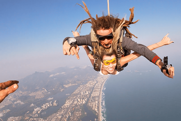 Rio de Janeiro: Tandemhopp över strandenRio de Janeiro: Tandemhoppning över stranden