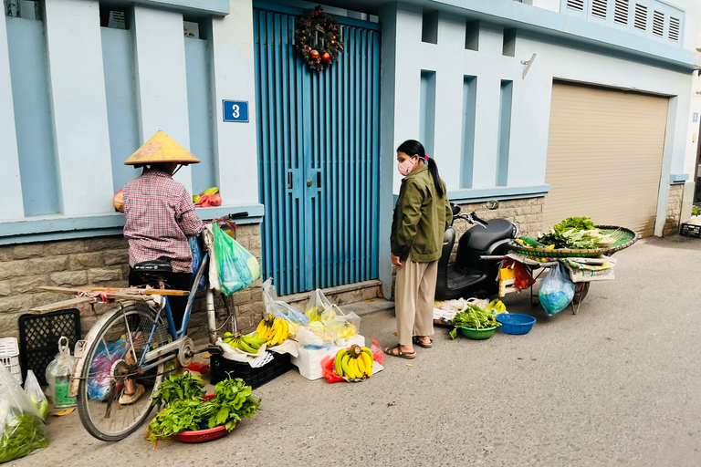 河内吉普车探索之旅：河内希尔顿、城堡、B52和火车站乘坐吉普车探索河内市