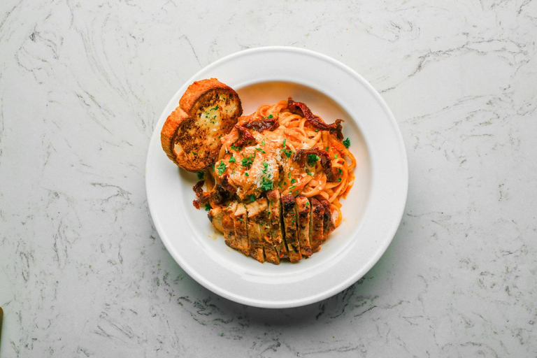 Private Food Tasting & Toronto Old Town Guided Walking Tour 2.5-hour: Food Tasting Tour at 2 Venues