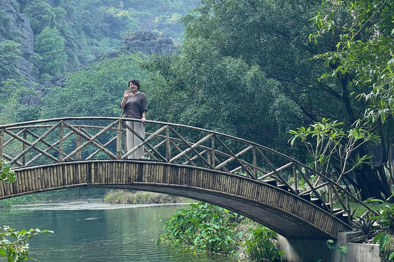 Hoa lu - Trang An, Mua Cave With Luxury Small Group