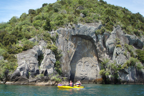 Taupo: Maori Rock Carvings Kayaking Tour