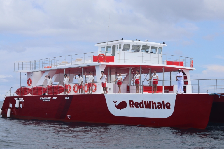 Le yacht de la fête par excellence : La baleine rouge de Boracay