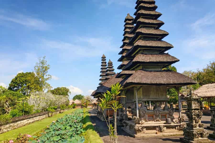 Bali: Königlicher Tempel, Kaffeeverkostung & Tanah Lot an den Klippen. Foto: GetYourGuide Bali: Königlicher Tempel, Kaffeeverkostung & Tanah Lot an den Klippen. Foto: GetYourGuide