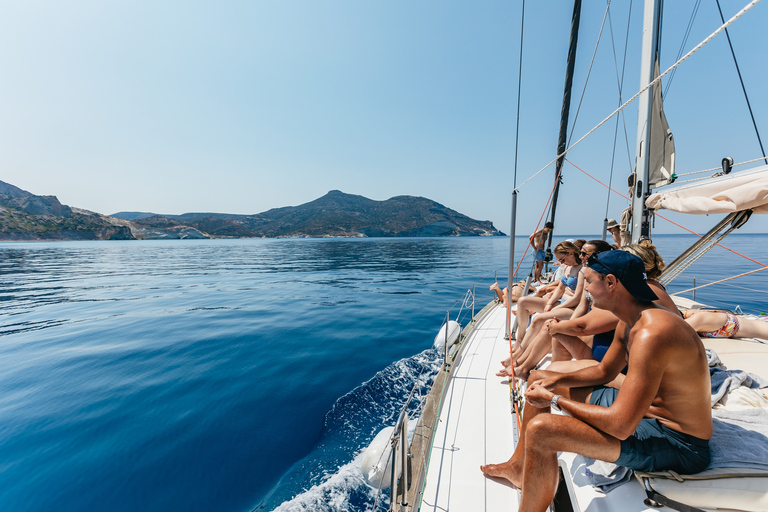 Milos: Kleftiko Cruise with Meal, Drinks and Photos at Sykia