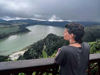 Excursión al Volcán de Furnas: Aguas Termales, Fumarolas Burbujeantes y Té