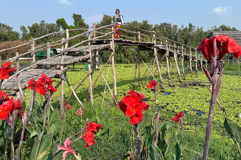 Ho Chi Minh: Cu Chi Tunnels &amp; Tan Lap Floating Village Tour