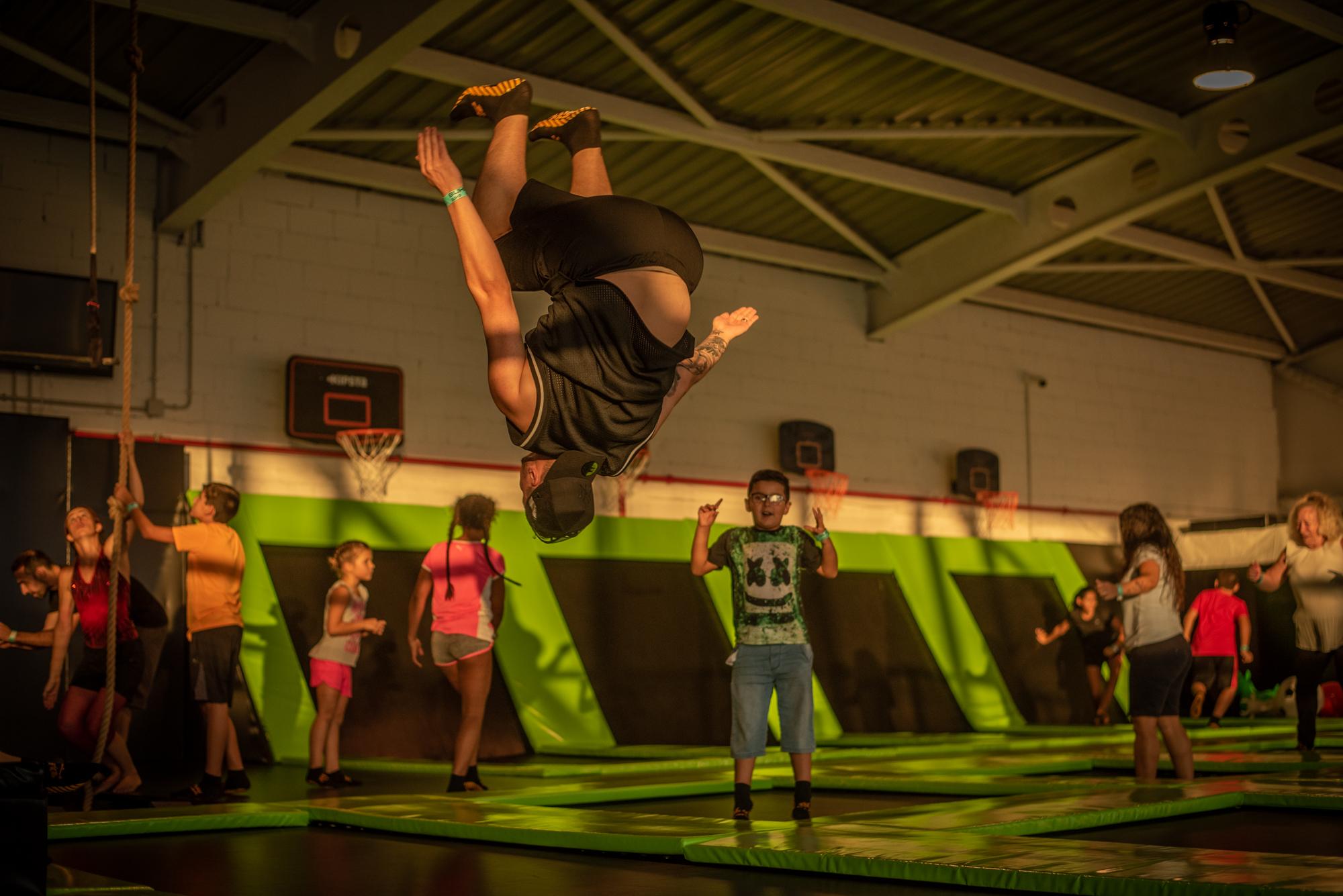 Lloret de Mar: Eintritt in den Trampolinpark und das Bällebad
