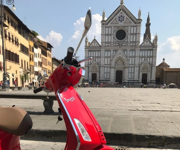 Florence: Full Day Noleggio Vespa, Scooter, and Moped